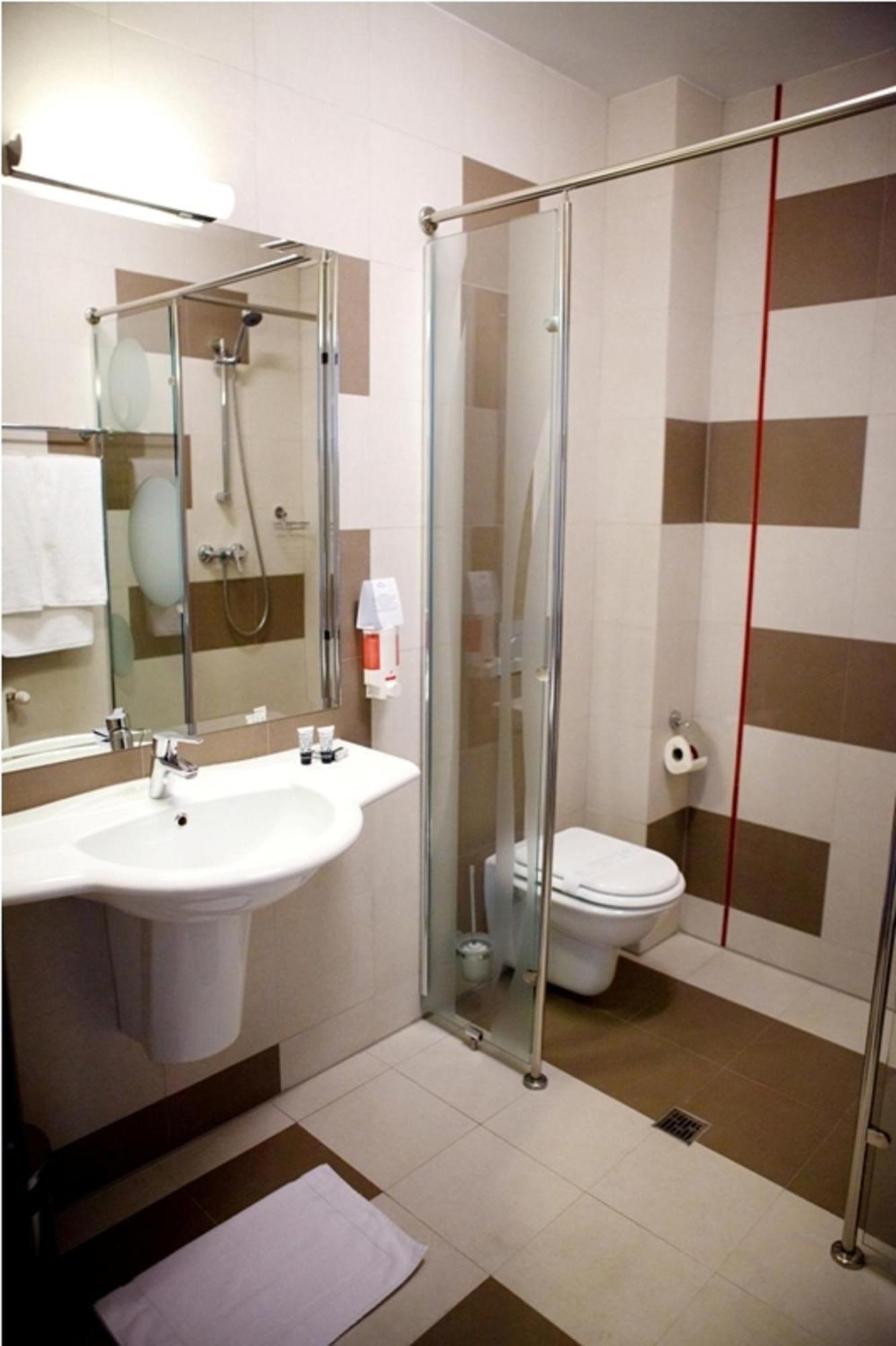Hotel Belvedere Botoşani Quarto foto